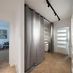 Ptasia Apartment